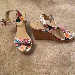 Flower Wedge Heel